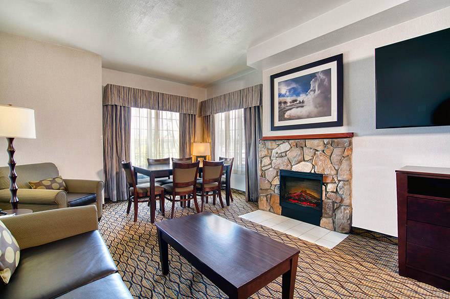 Executive Suite living room at Holiday Inn West Yellowstone