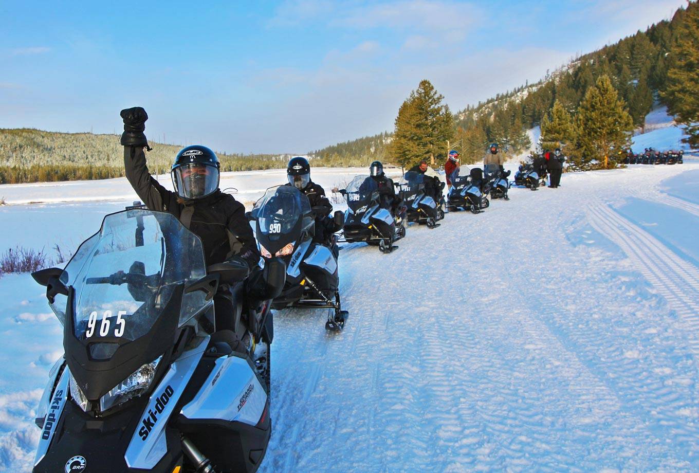 Yellowstone National Park Snowmobile Tours