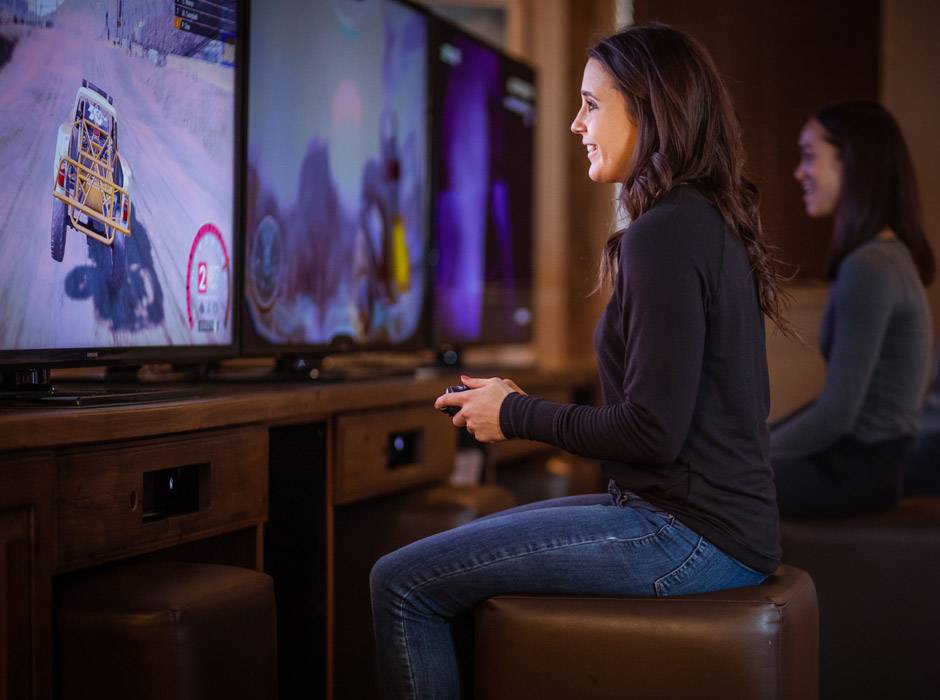 Guests at Holiday Inn West Yellowstone playing in the Game Room