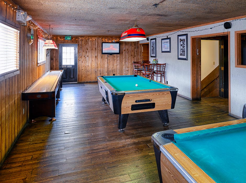Pool Tables at the Best Western by Mammoth Hot Springs