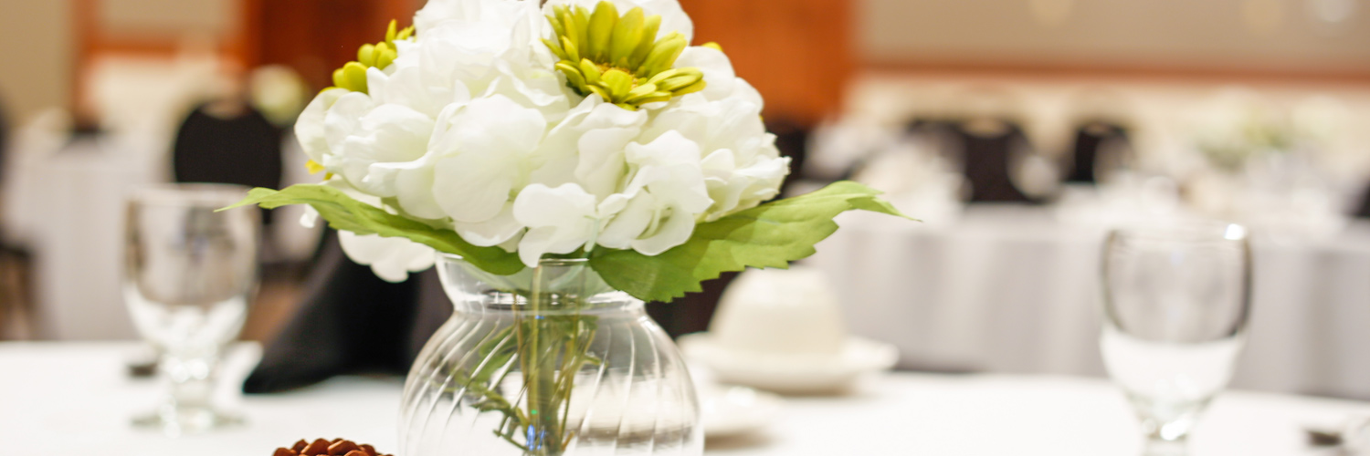 Table centerpiece for a wedding at Yellowstone National Park