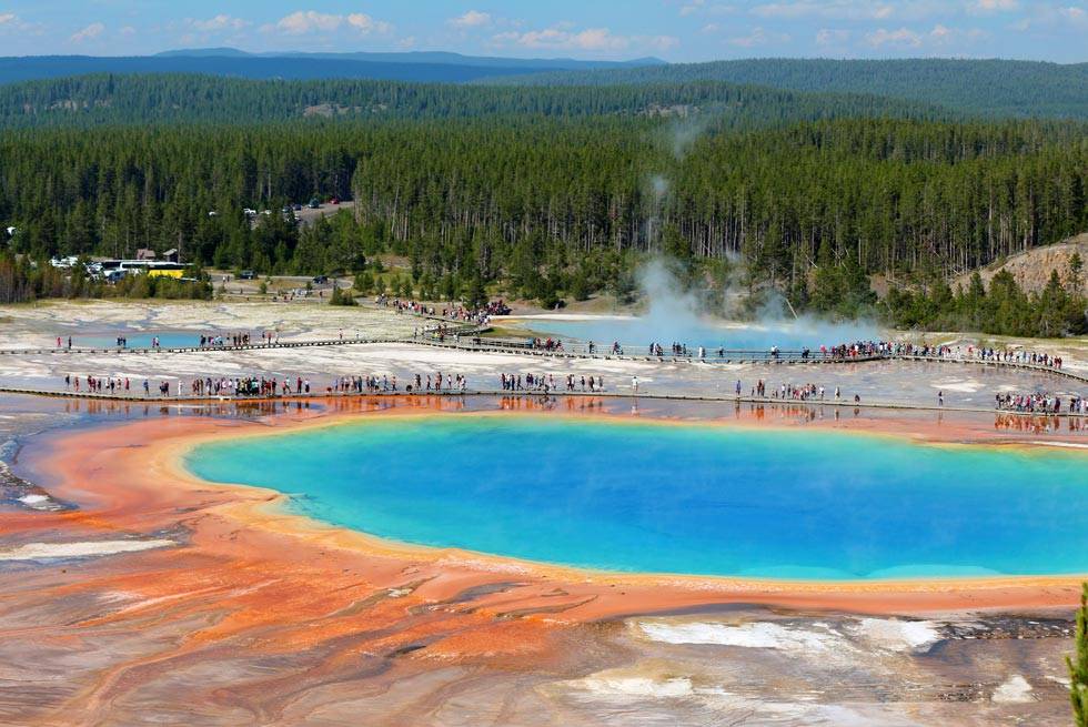 Yellowstone's famous Grand Prismatic Spring