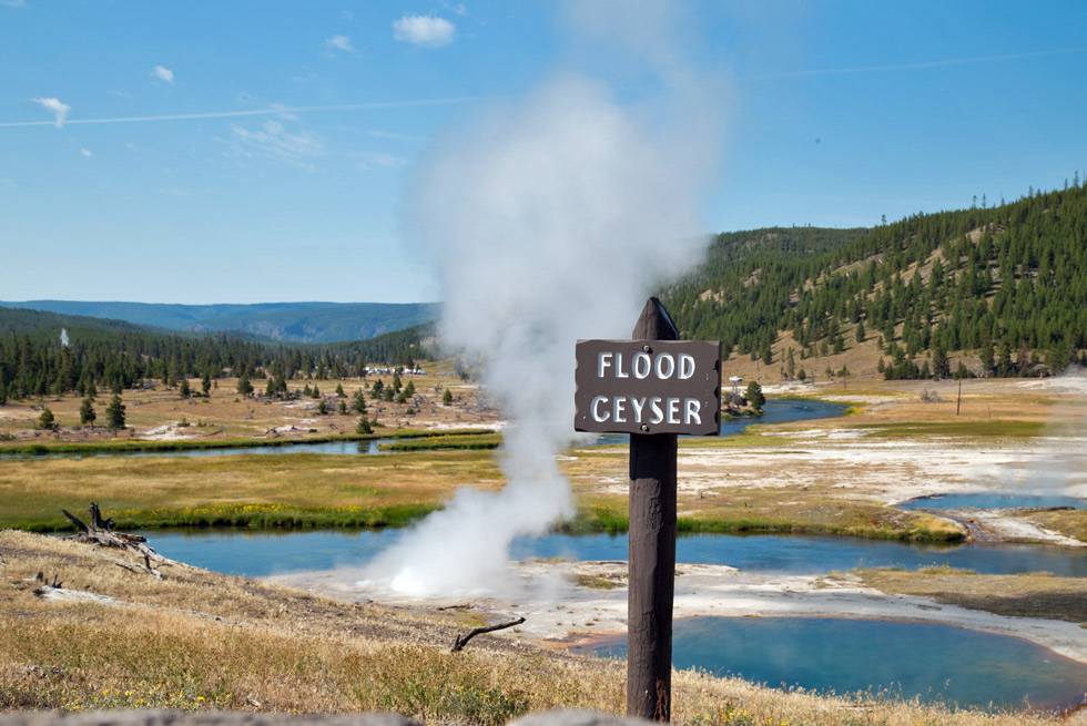 Flood Geyser is one of many possible stops along your Summer Bus Tour