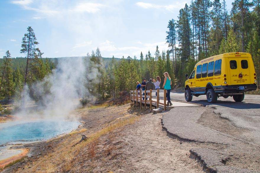 Yellowstone Vacations Sightseeing Tour Package