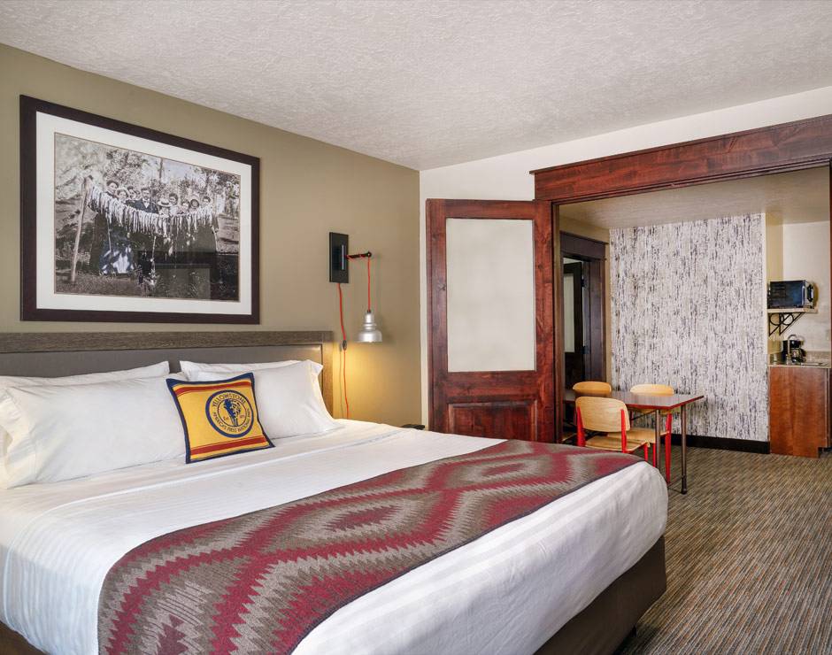 Yellowstone Park Hotel guestroom